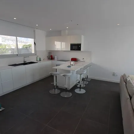 4 Bed Residential Palm Beach C5 פואנגירולה