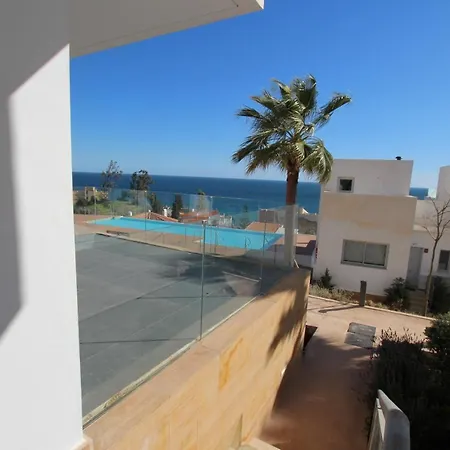 בית נופש 4 Bed Residential Palm Beach C5 *