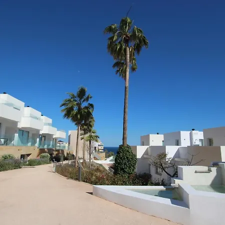 4 Bed Residential Palm Beach C5 * פואנגירולה