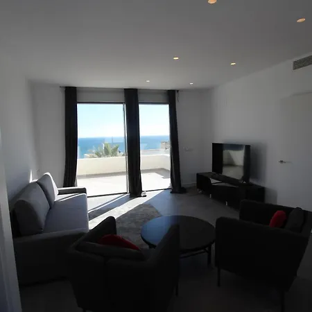 4 Bed Residential Palm Beach C5 בית נופש