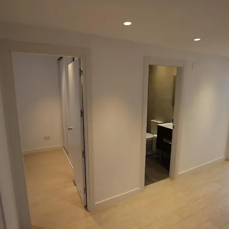 4 Bed Residential Palm Beach C5 בית נופש *