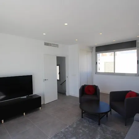 4 Bed Residential Palm Beach C5 בית נופש פואנגירולה