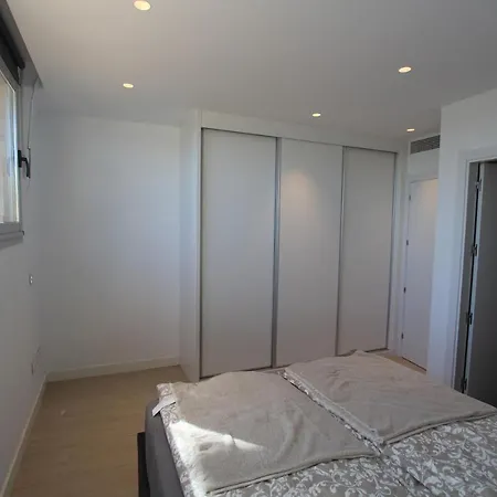 4 Bed Residential Palm Beach C5 בית נופש *
